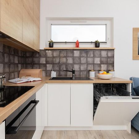 Solvo Apartment With Balcony & Parking Gdansk Przymorze By Noclegi Renters Extérieur photo